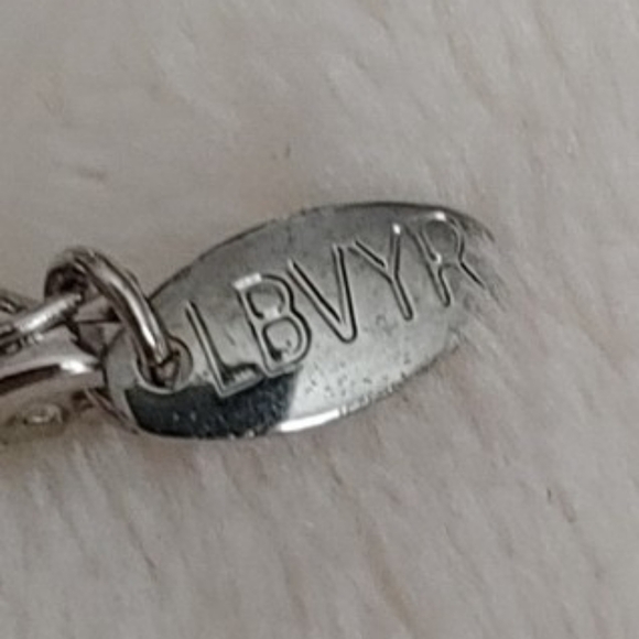 Yves Rocher Signed LBVYR Pearl Necklace - Picture 4 of 6